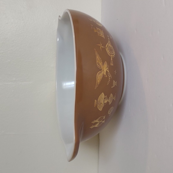 PYREX Vintage Mixing Serving Bowl Chocolate Golden Symbols Graphics Hand Washed - Picture 4 of 9